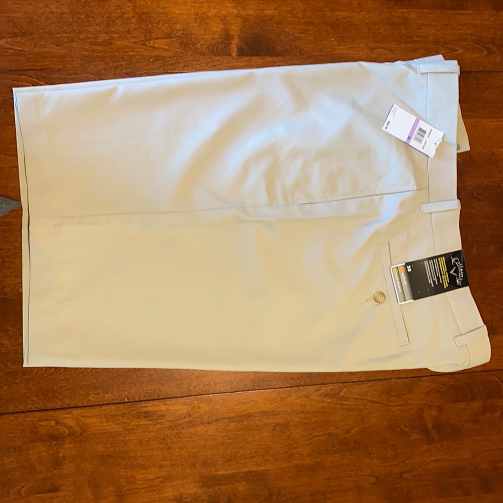 Men’s golf shorts